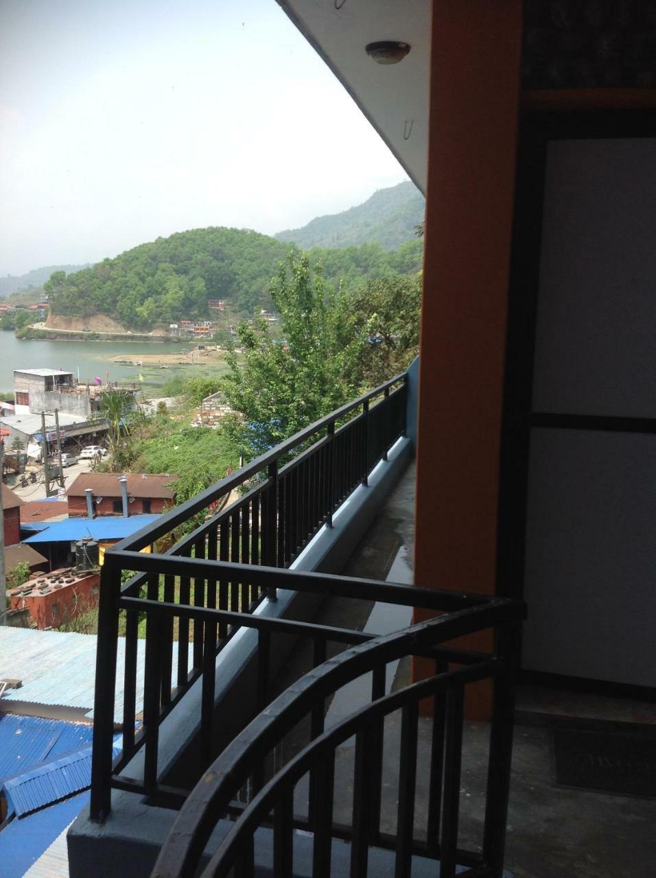 Hotel Direction Pokhara Exterior foto