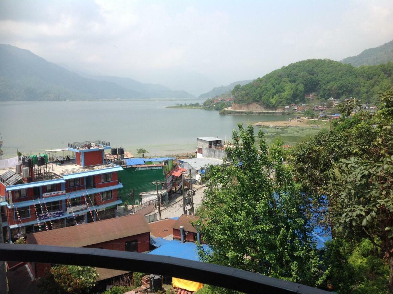 Hotel Direction Pokhara Exterior foto
