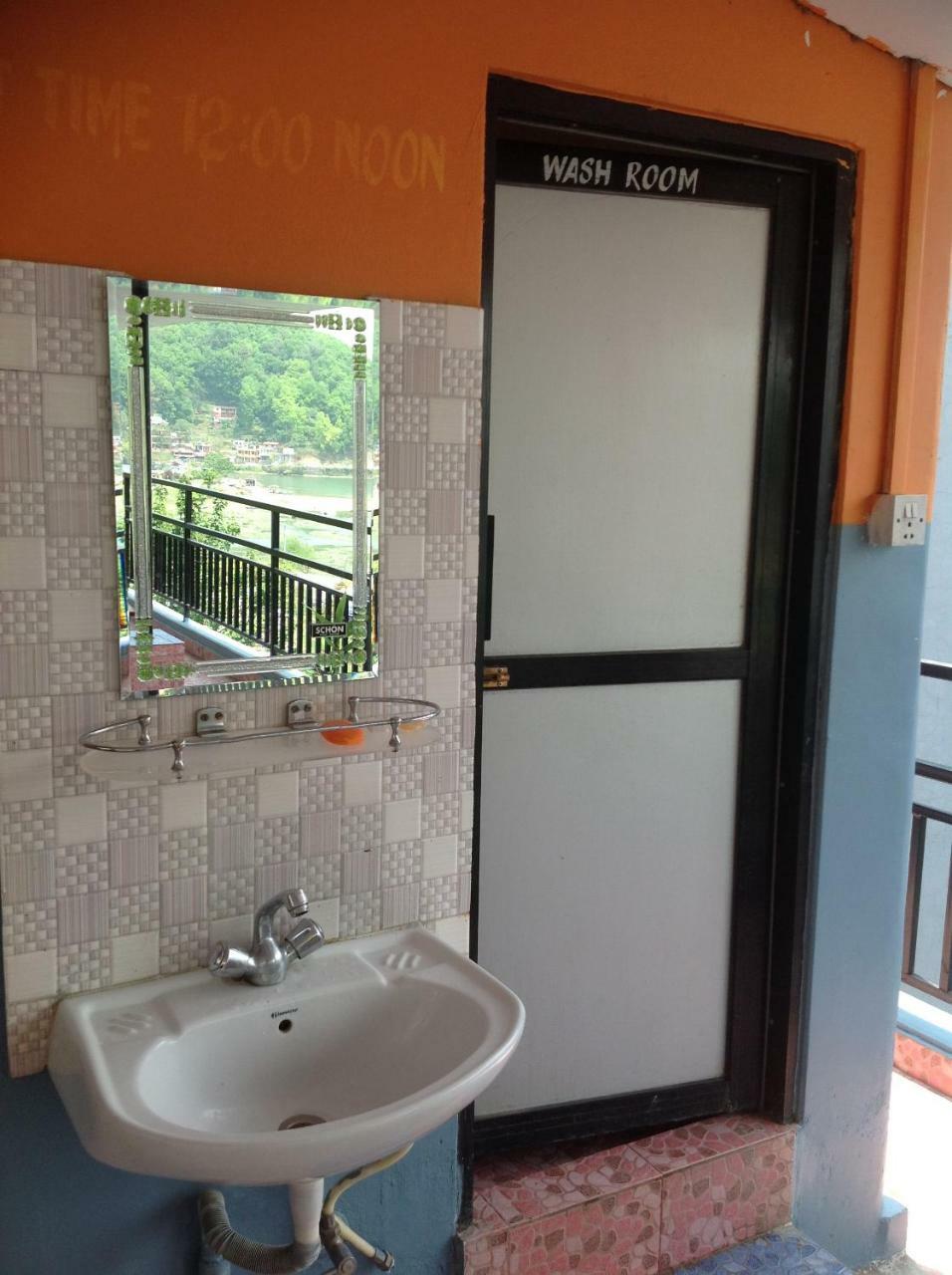Hotel Direction Pokhara Exterior foto
