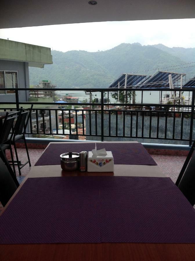 Hotel Direction Pokhara Exterior foto