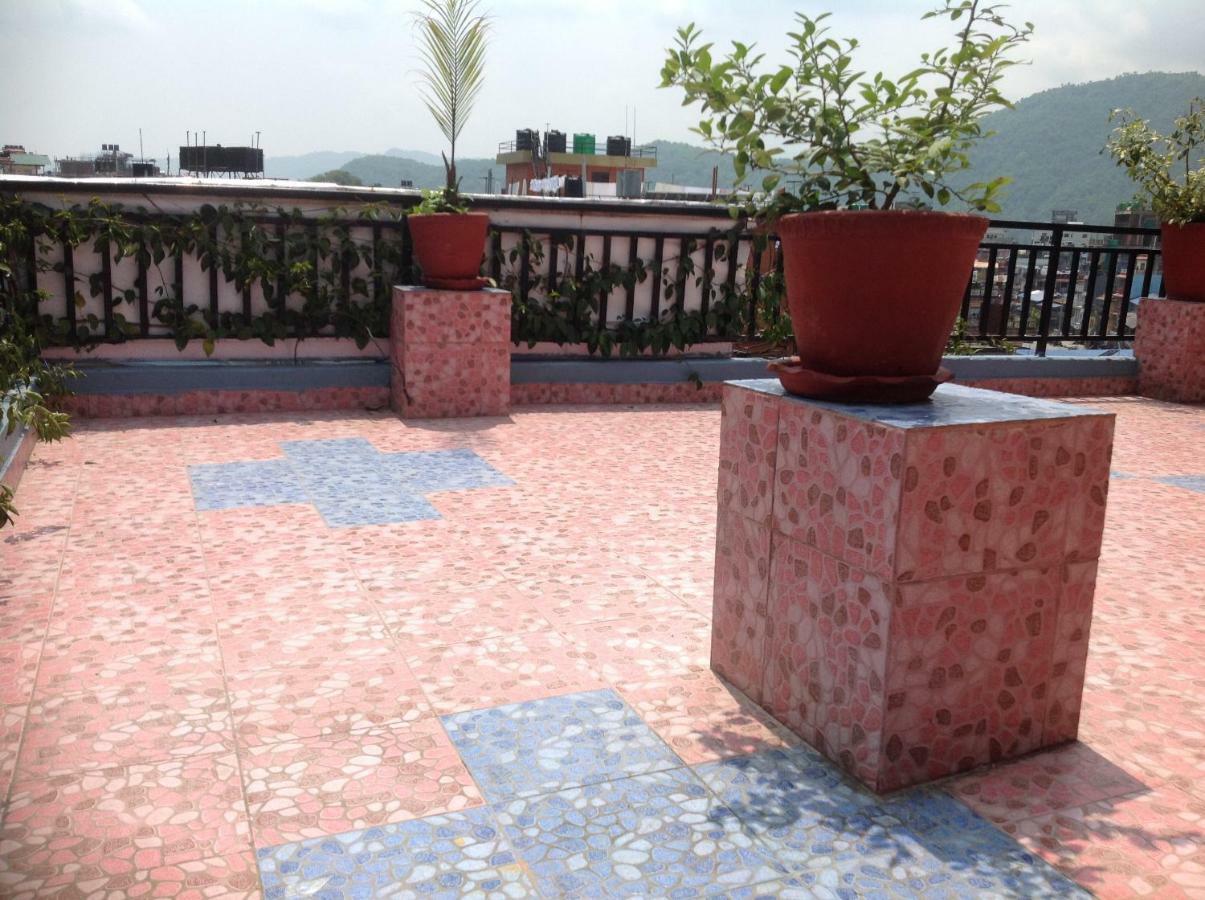 Hotel Direction Pokhara Exterior foto