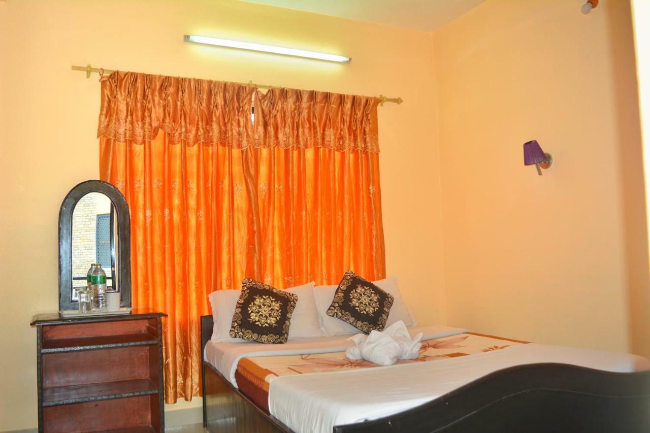 Hotel Direction Pokhara Exterior foto