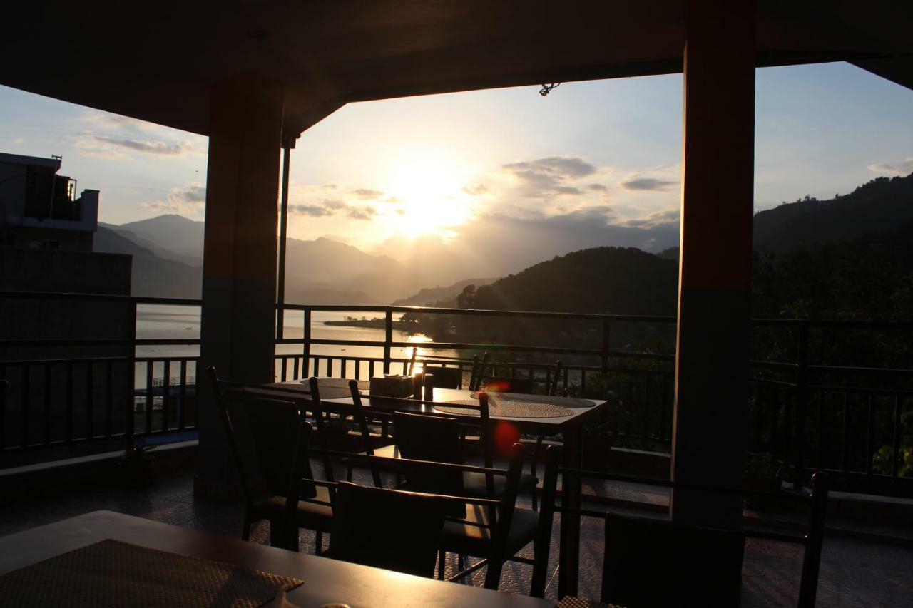Hotel Direction Pokhara Exterior foto