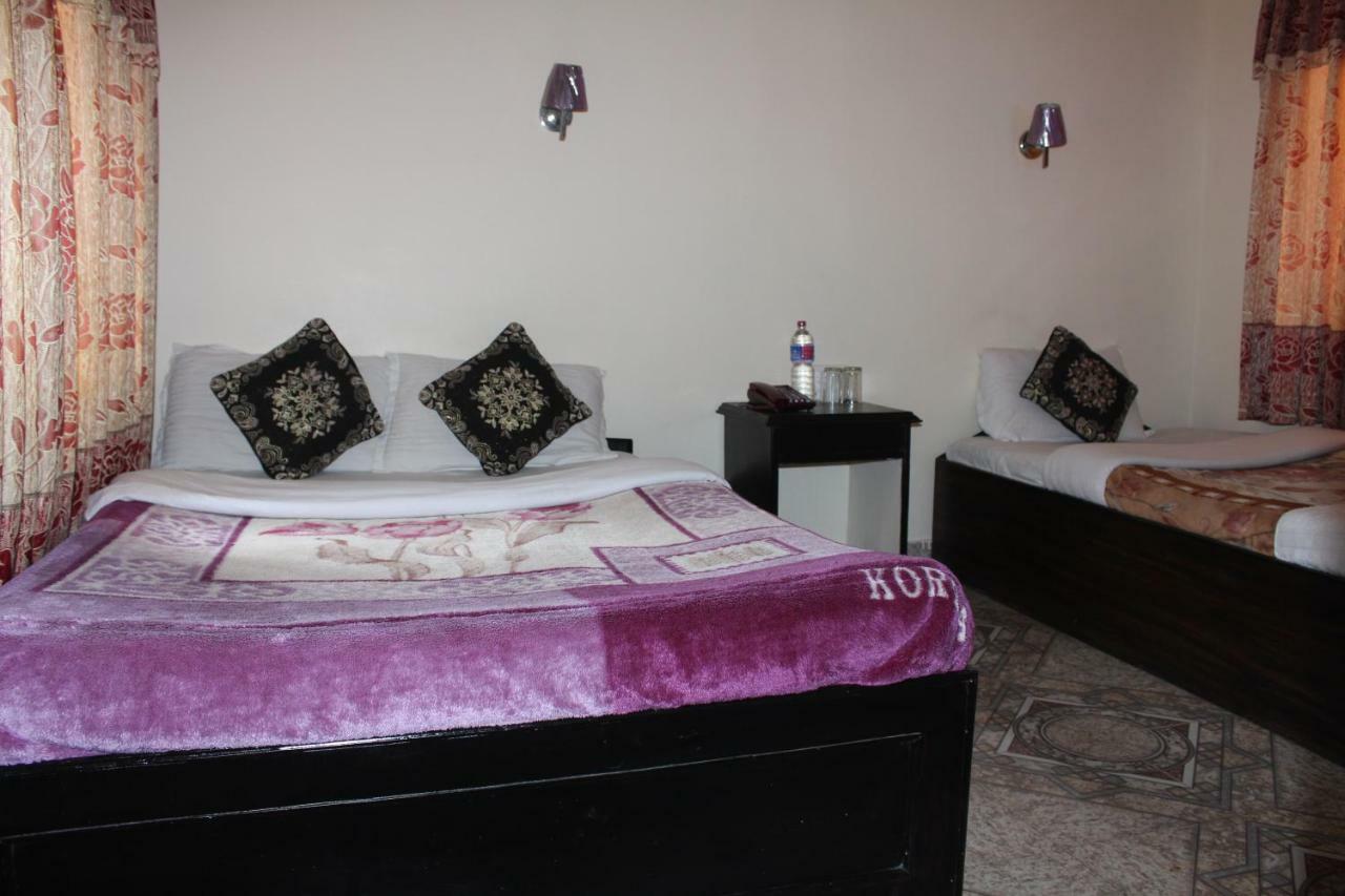 Hotel Direction Pokhara Exterior foto